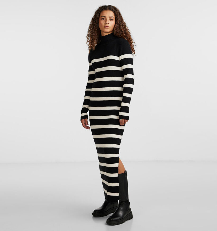 Pieces Anika Robe avec col roulé en Noir pour femmes (338453)