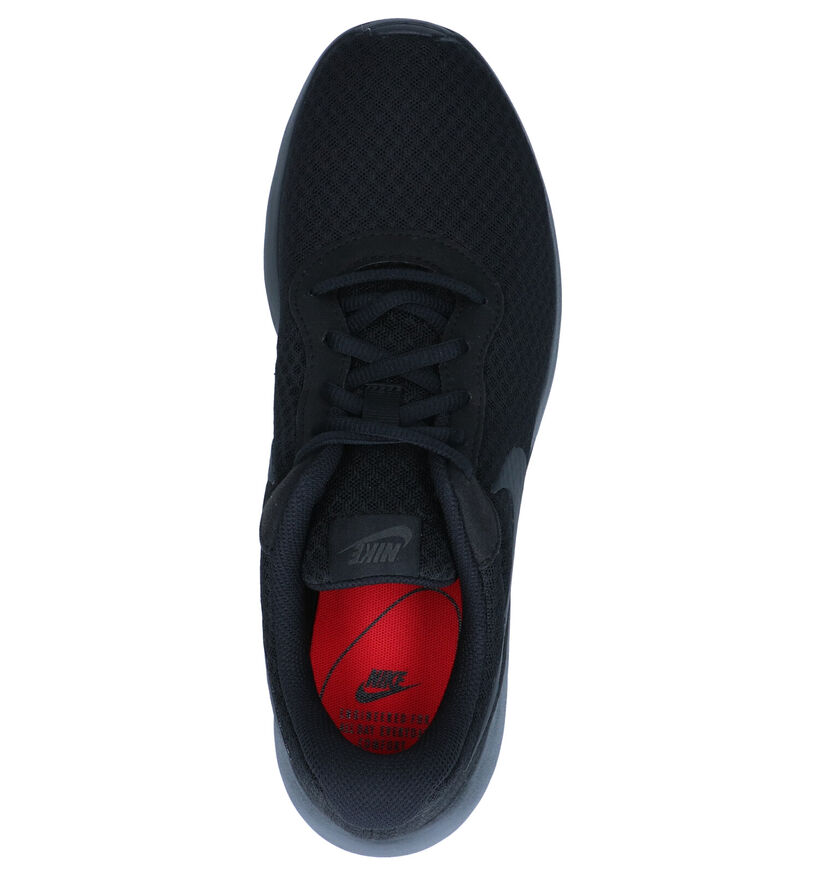 Nike Tanjun Baskets en Noir pour hommes (332341)