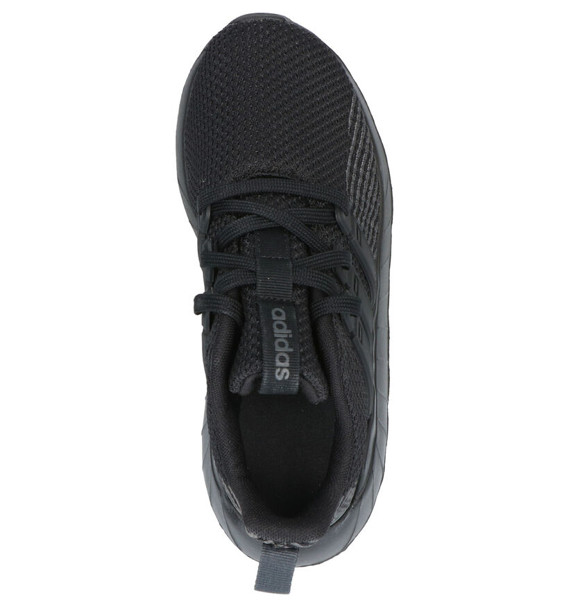 adidas Questar Flow Baskets en Noir en textile (264892)