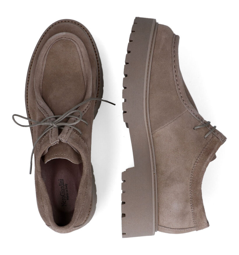 NeroGiardini Taupe Veterschoenen voor dames (314392)