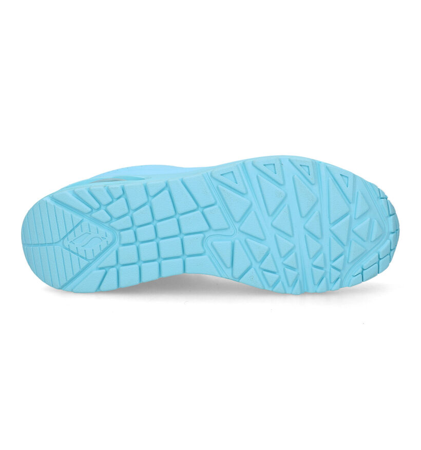 Skechers Uno Stand On Air Baskets en Noir pour femmes (350488)