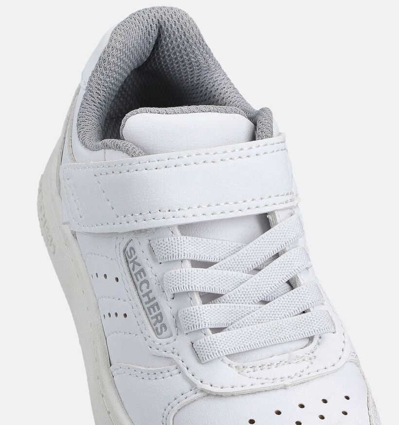 Skechers Quick Street Baskets en Blanc pour filles, gar&ccedil;ons (367544) - pour semelles orthop&eacute;diques