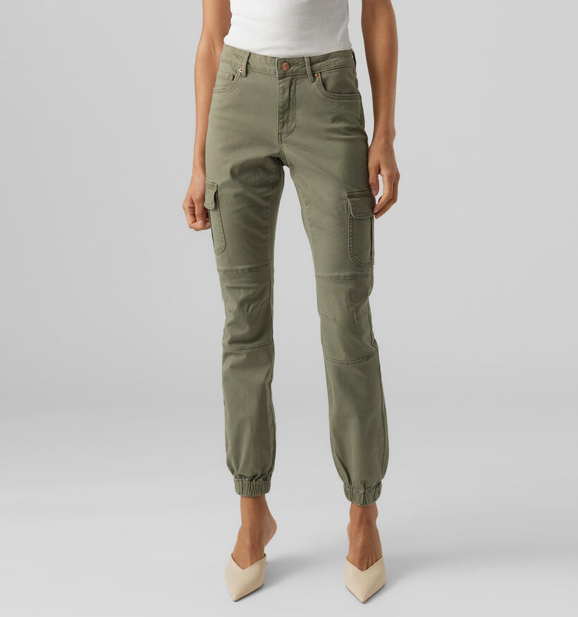 Vero Moda Ivy MR Ankle Cargo Pantalon en Vert Kaki L30 pour femmes (328949)