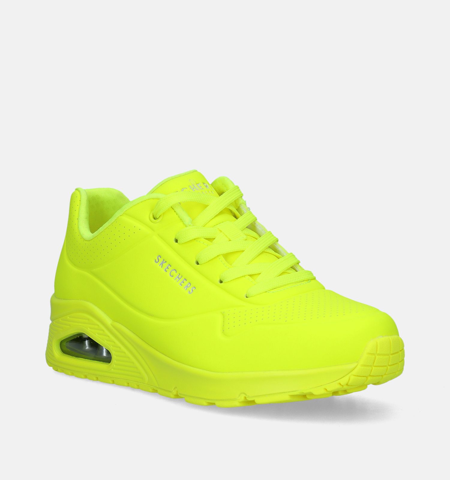 Gele skechers new arrivals