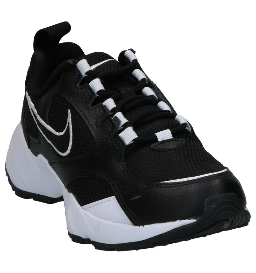 Nike Air Heights Zwarte Sneakers in stof (265923)