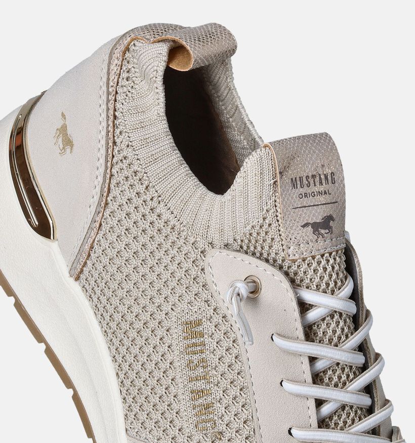 Mustang Baskets en Beige pour femmes (353429)