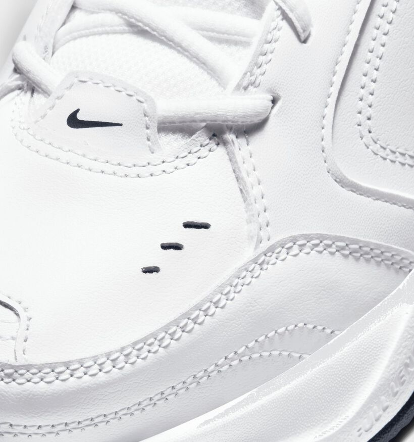 Nike Air Monarch Baskets basses en Blanc pour hommes (376109)