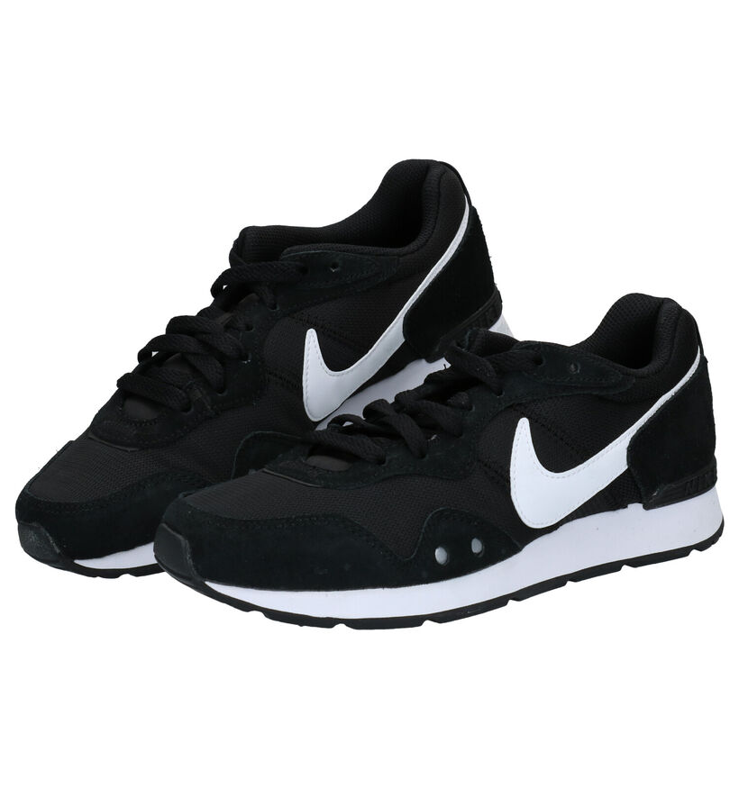 Nike Venture Runner Zwarte Sneakers voor dames (332422)