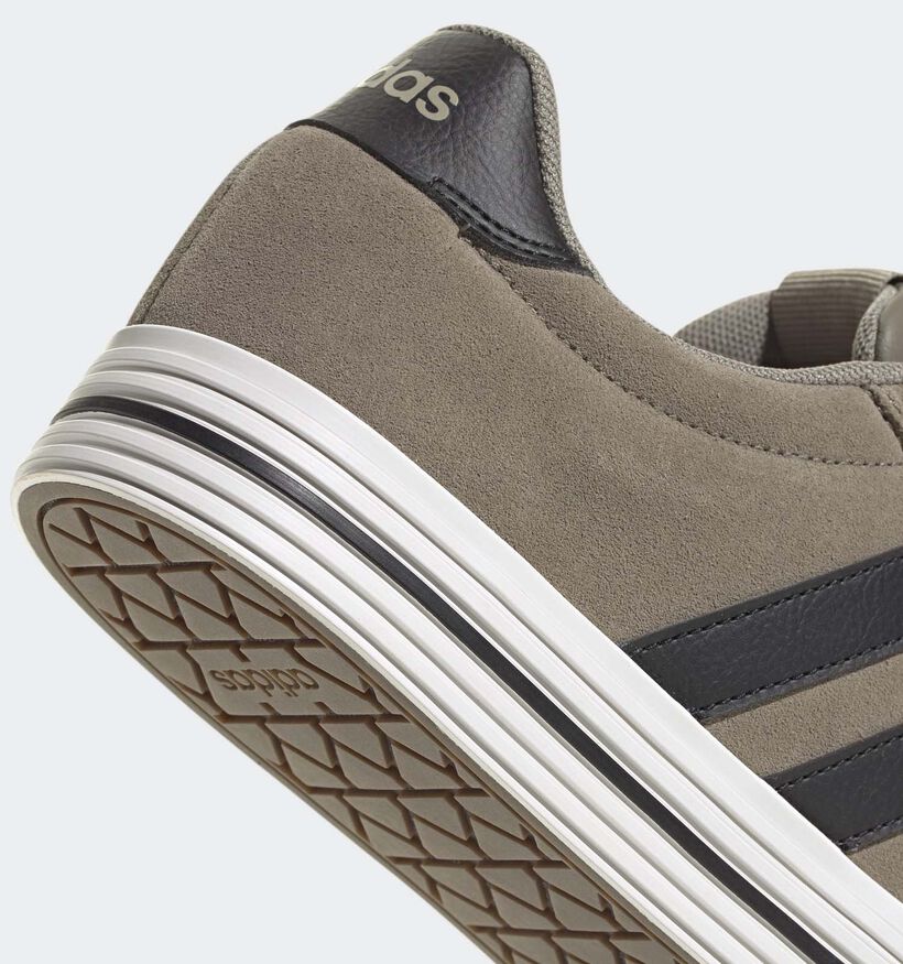 adidas Daily 4.0 Baskets Basses en Gris pour hommes (359506) - pour semelles orthopédiques