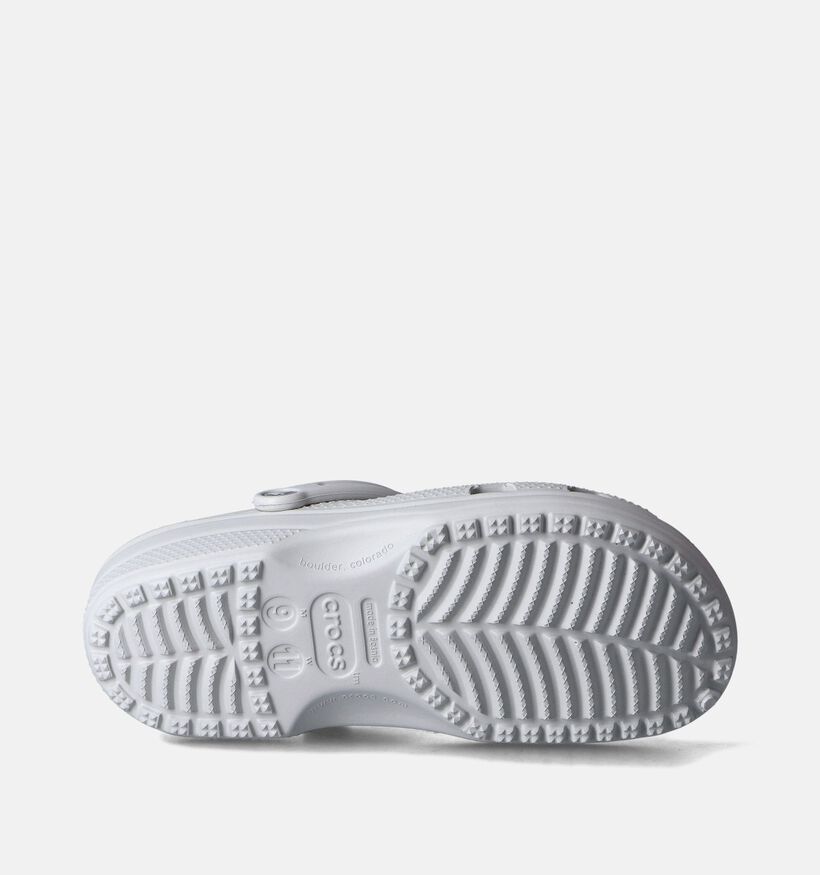 Crocs Classic Nu-pieds en Gris pour hommes (354143)