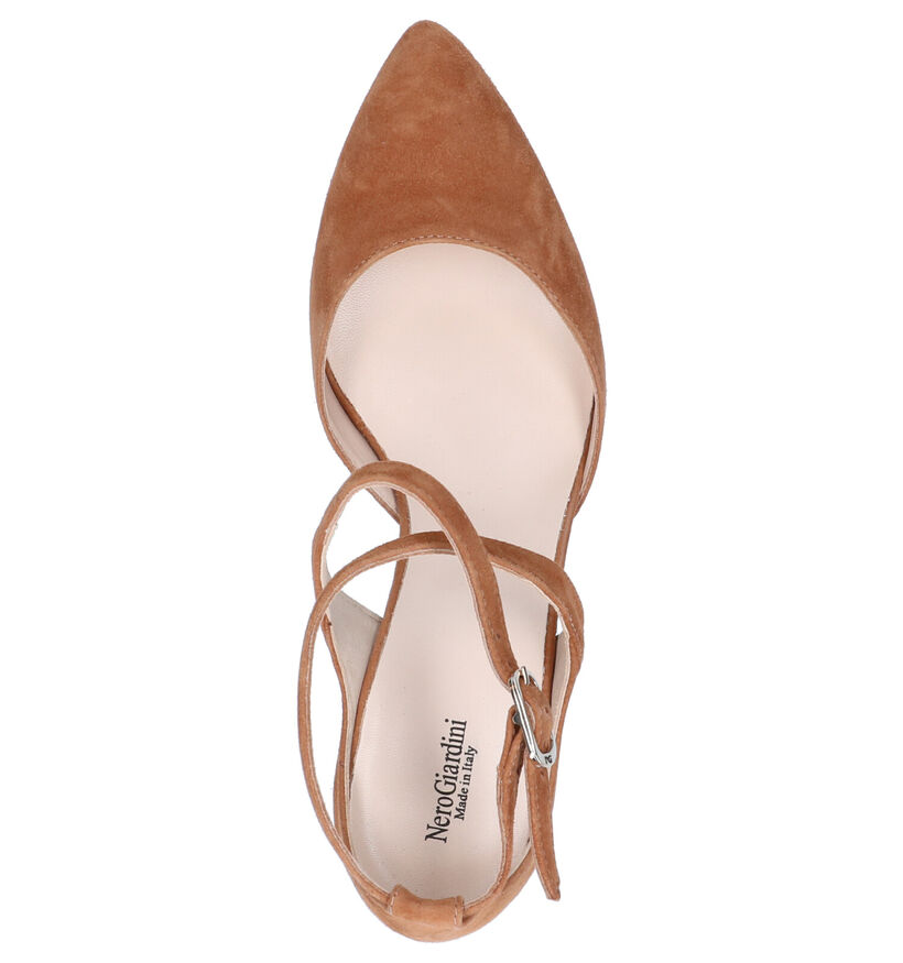 NeroGiardini Cognac Pumps in daim (270575)