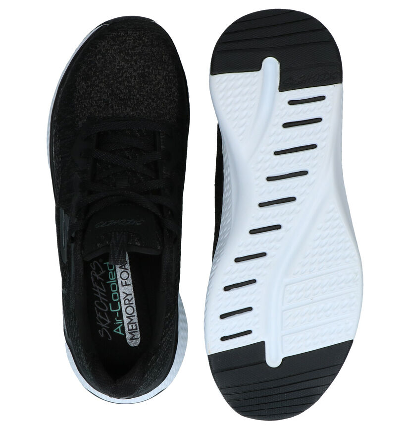 Skechers Solar Fuse Baskets en Noir en textile (277902)