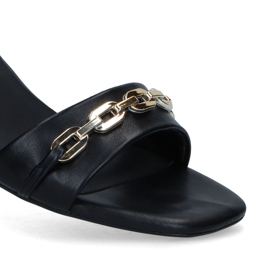 Tamaris Zwarte Sandalen met gesloten hiel in kunstleer (322332)