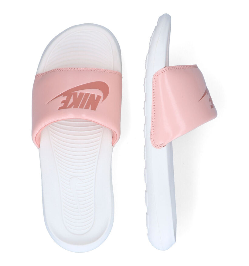 Nike Victori One Claquettes de piscine en Blanc pour femmes (302551)