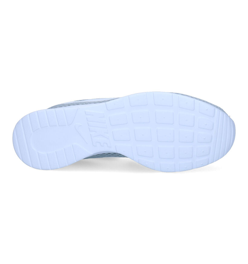 Nike Tanjun Baskets en Gris pour hommes (309123)