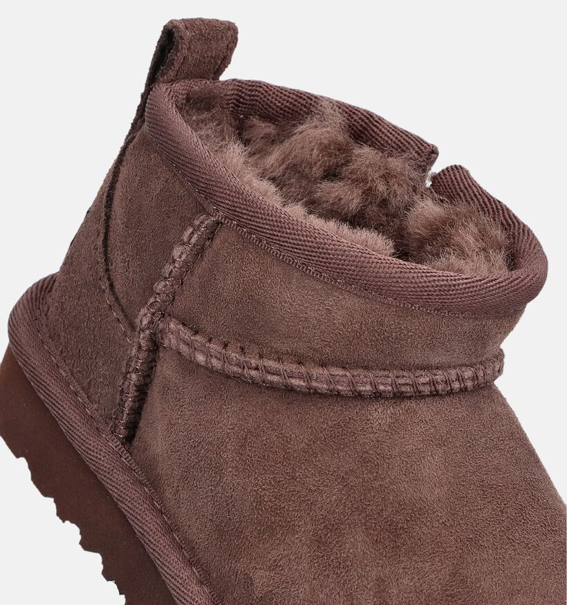 UGG Classic Ultra Mini Bottes d'hiver en Marron fonc&eacute; pour filles (377998)