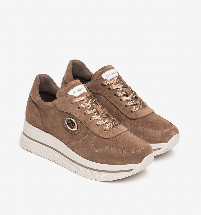 NeroGiardini Baskets en Beige fonc&eacute; pour femmes (379436) - pour semelles orthop&eacute;diques