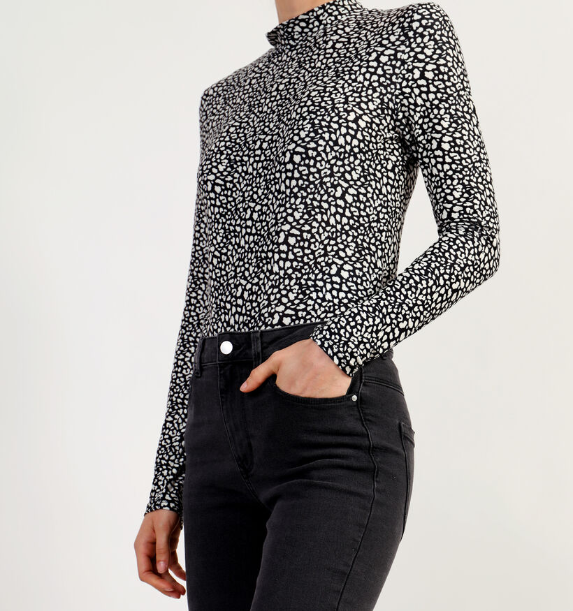 JDY Newflora Jeans évasé en Noir L32 pour femmes (346414)