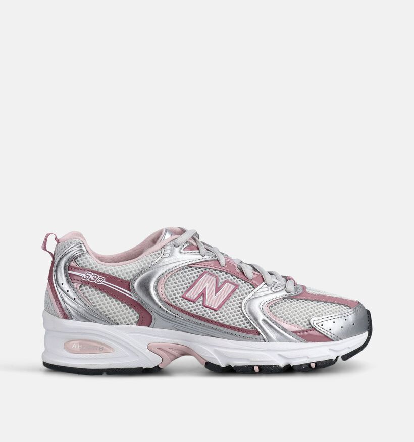 New Balance 530 Metallic Baskets en Argent/Rose pour femmes (366308) - pour semelles orthop&eacute;diques