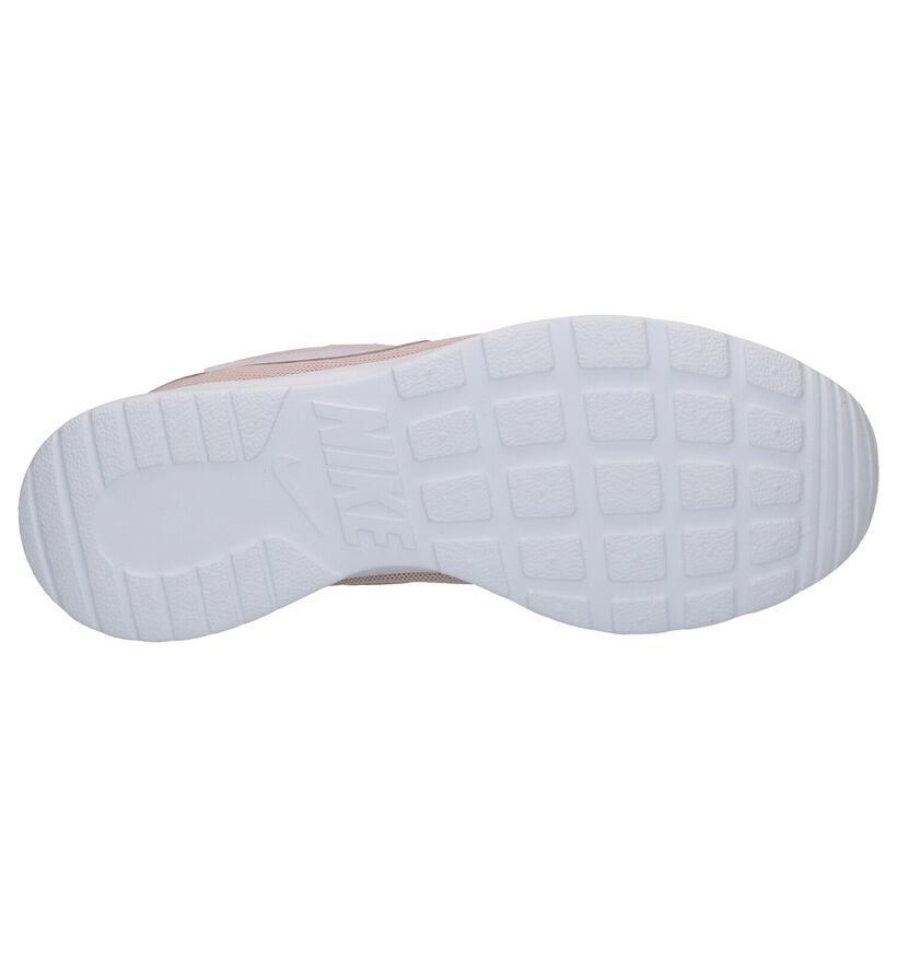 Nike Tanjun Zwarte Sneakers voor dames (324623)