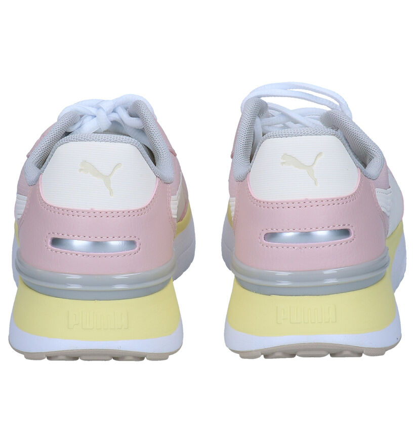 Puma R78 Voyage Baskets en Rose pour femmes (318666)