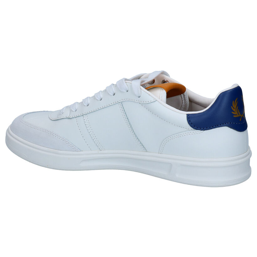 Fred Perry Chaussures à lacets en Écru en cuir (292421)