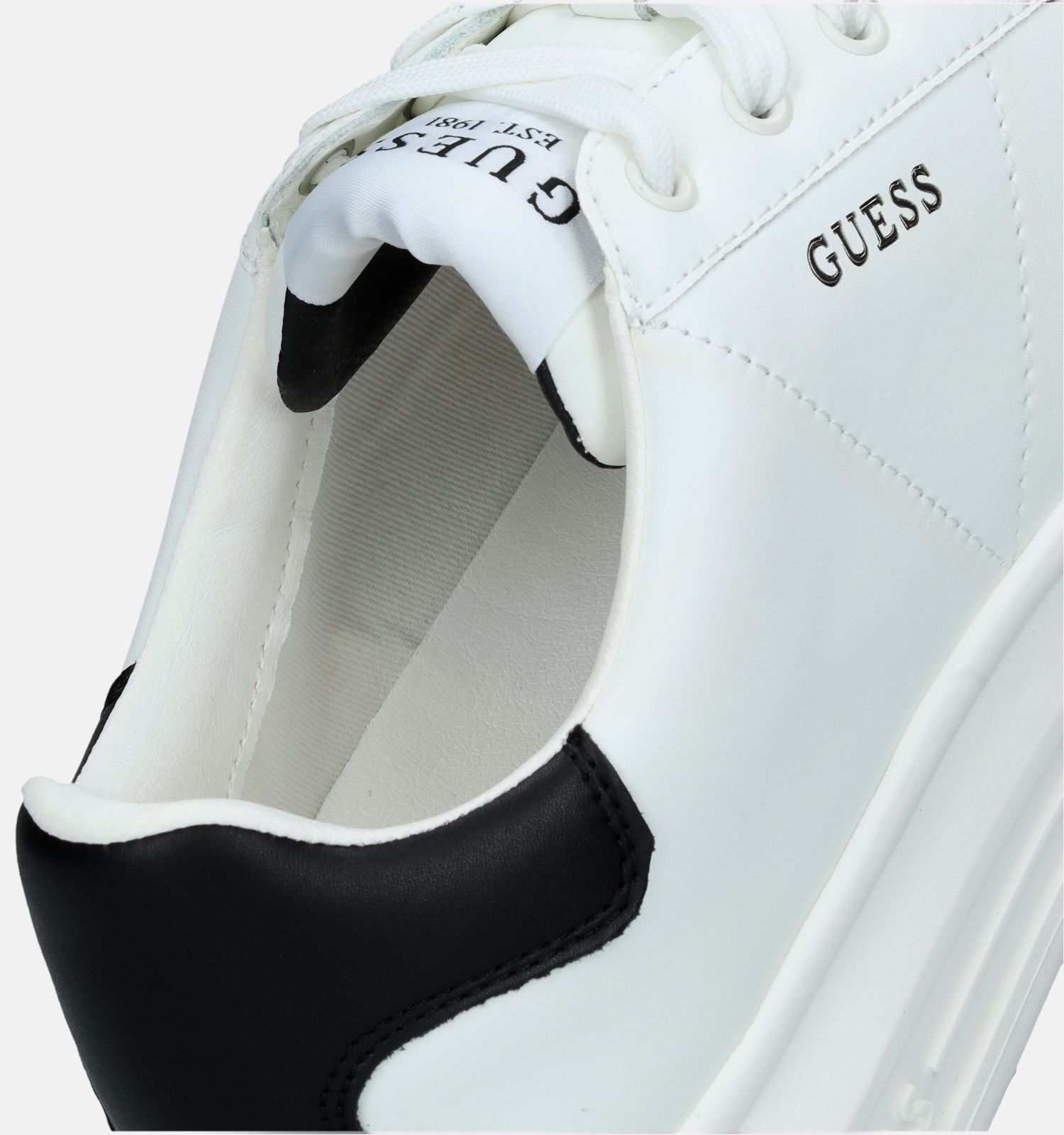 Guess Vibo Witte Veterschoenen Heren Lage schoenen Online op TORFS.BE