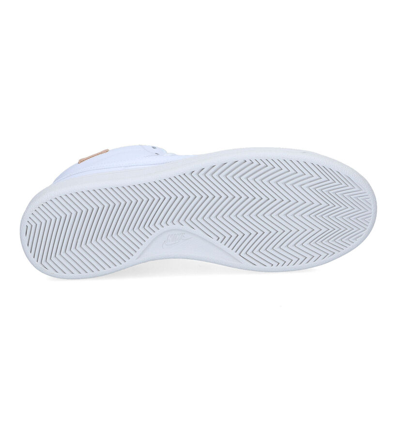 Nike Court Royale Baskets en Blanc pour femmes (316796)