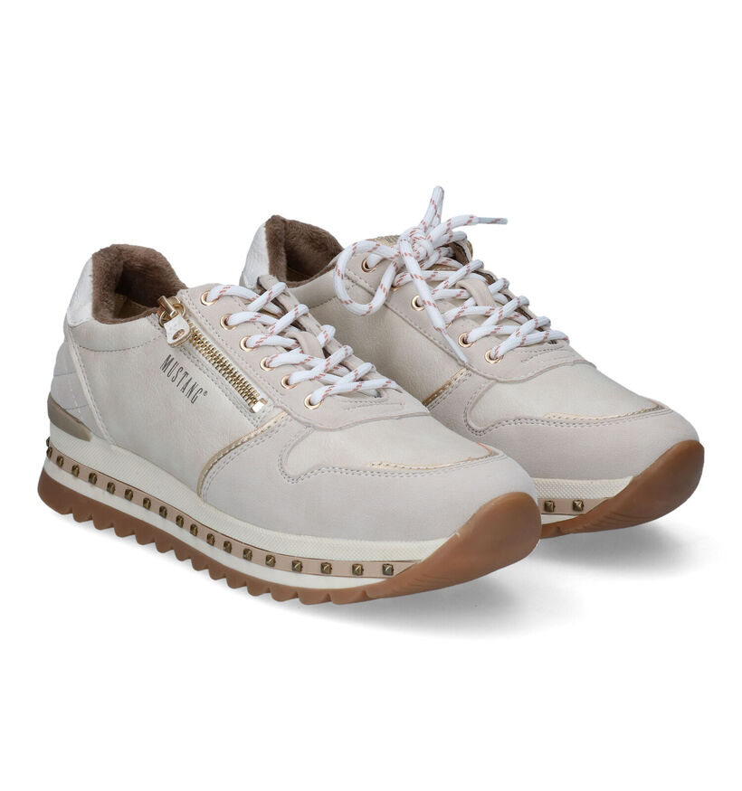 Mustang Baskets casual en Écru en simili cuir (316082)