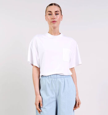 Ador&eacute; T-shirts Wit