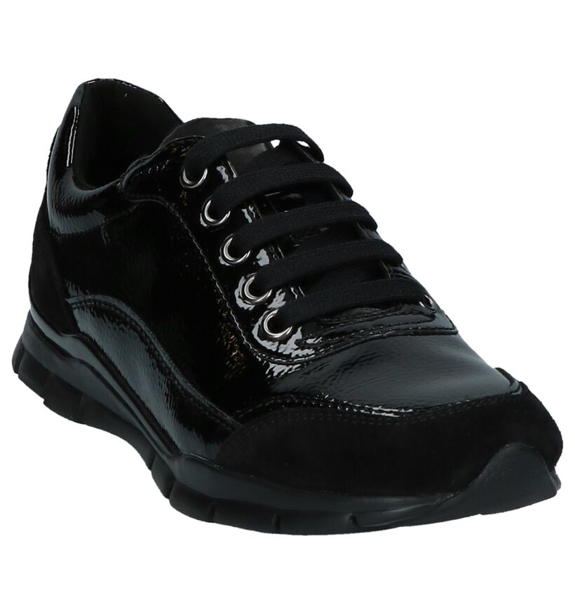 Geox Sukie Zwarte Comfortabele Veterschoenen in daim (223231)