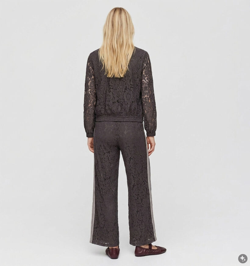 Vila Oline Lace Pantalon en Marron fonc&eacute; pour femmes (382223)