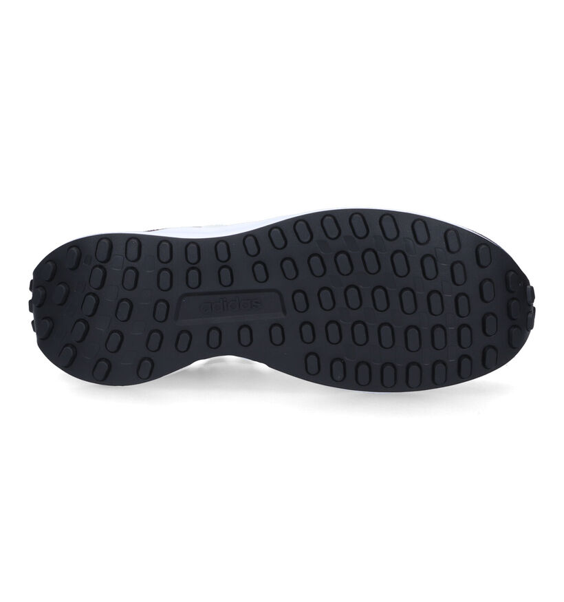 adidas Run 70S Baskets en Noir en daim (302028)