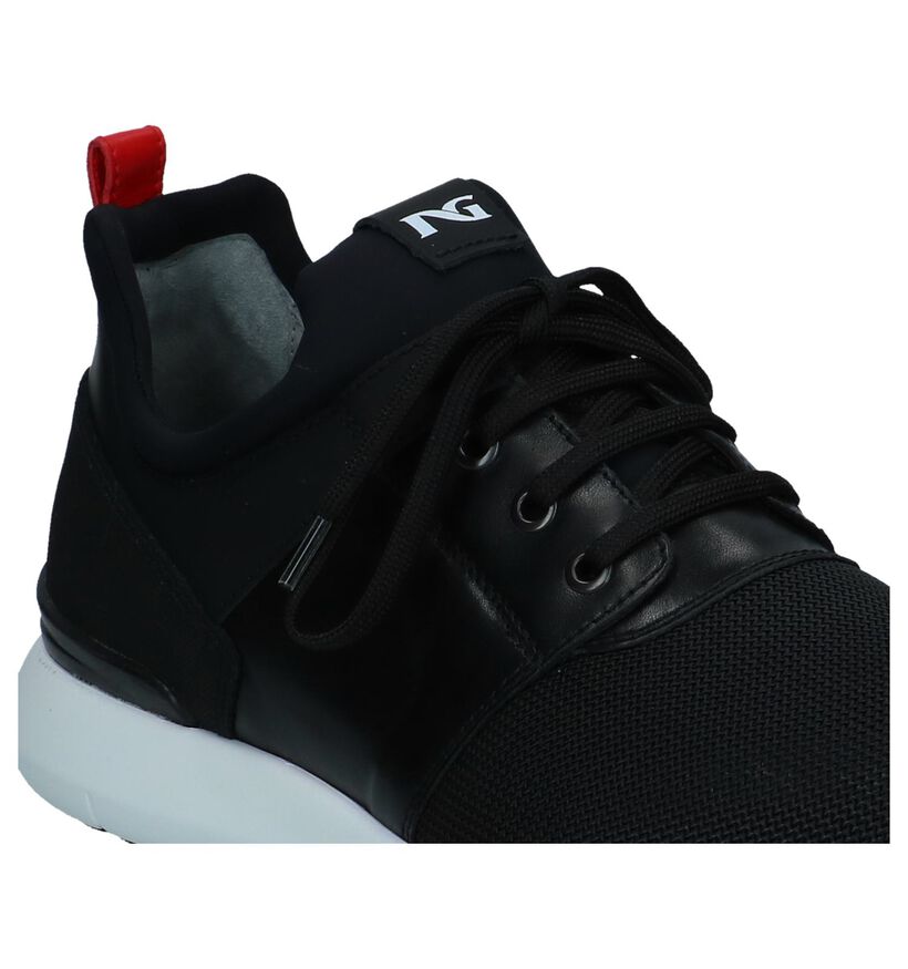 Zwarte Slip-on Sneakers NeroGiardini in leer (250211)