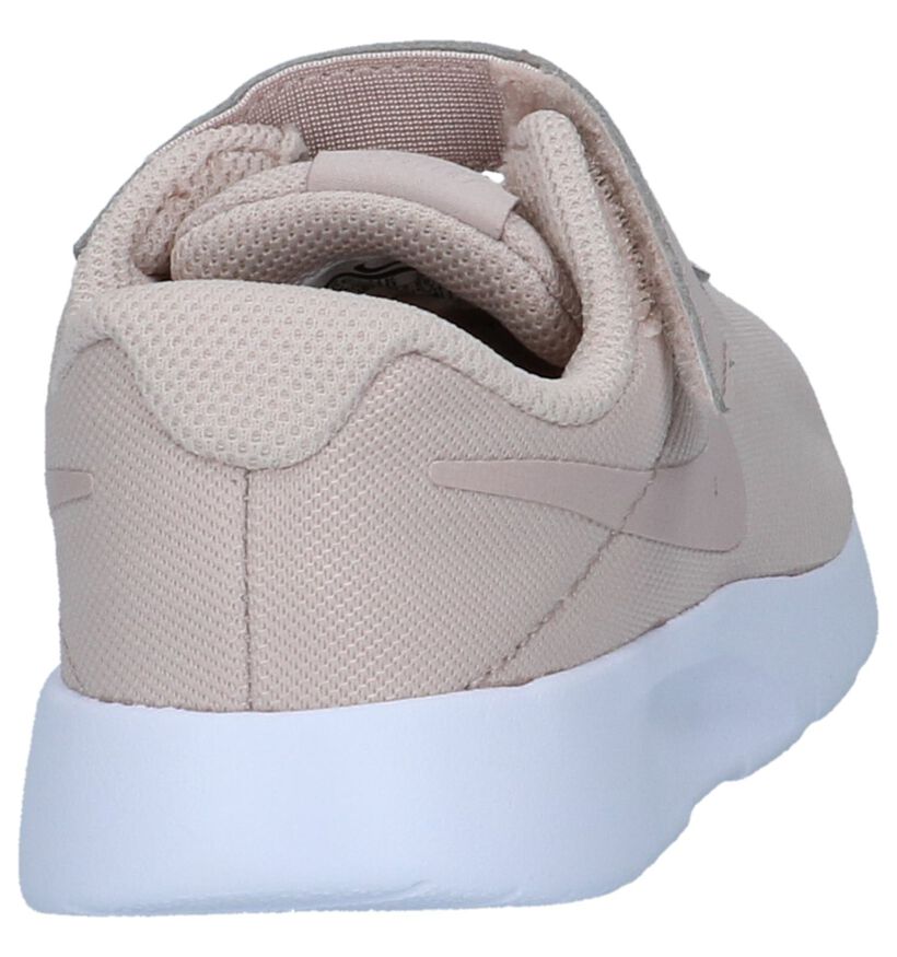 Licht Roze Nike Tanjun Lage Sneakers in stof (234441)