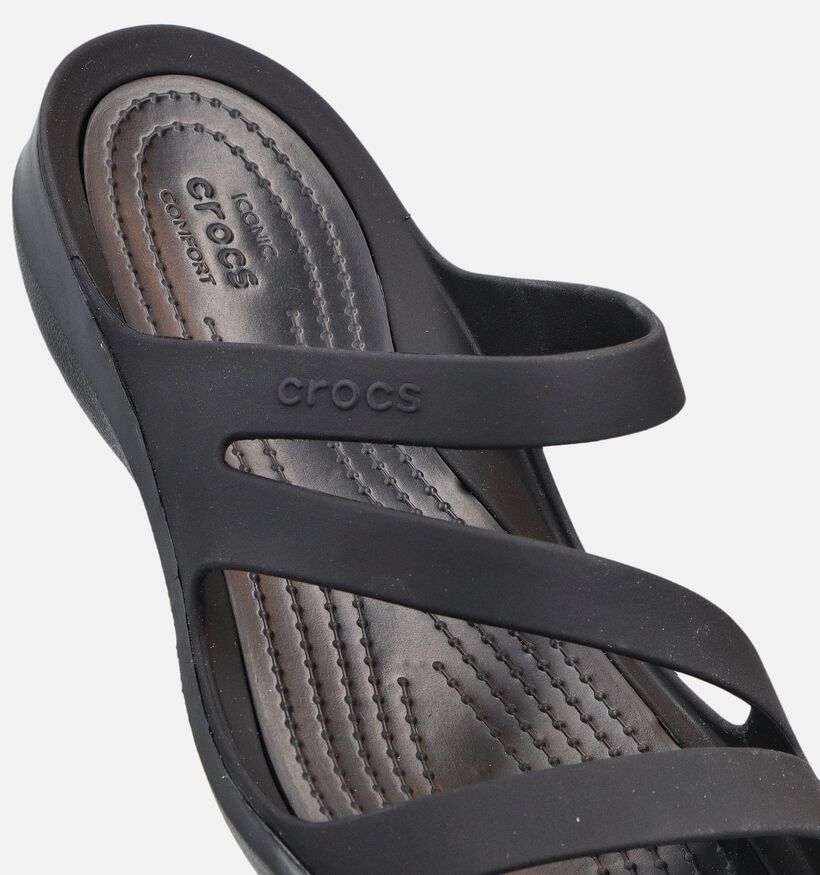 Crocs Swiftwater Sandal Claquettes en Noir pour femmes (369987)