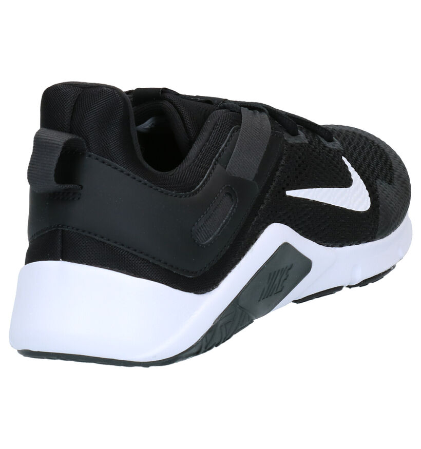 Nike Legend Essential Zwarte Sneakers in stof (265919)