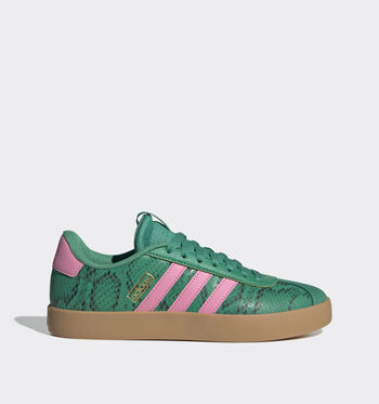 adidas VL Court 3.0 Low Baskets off white/ grey six/ gold met./Powder Yellow/ Shock Pink/ Gold Met./Off White/Grey Six/Gold Metallic/Flash Pink/Bliss Pink/Gold Metallic/Legen Ink/Cloud White/Cloud White/Blue Fusion /Clear Pink /Silver Metallic/Pink Fusion/ Powder Yellow/ Gold Met./Preloved Scarlet/Core White/Bright Red/collegiate green/ftwr white/pulse magenta/Collegiate Green/Cloud White/Pulse Magenta/court green/ bliss pink/ gold met./Dark Green/Cloud White/Collegiate Burgundy/Collegiate Green/Cloud White/Wonder Silver/Preloved teal/ Clear pink/ Gold metallic/preloved teal/ clear pink/ gold met./Aluminium/ Core black/ Gold metallic/Wonder Silver / Off White / Gum/Taupe Oxide/ Taupe Oxide/ Gold Met./shadow navy/ purple burst/ silver met.