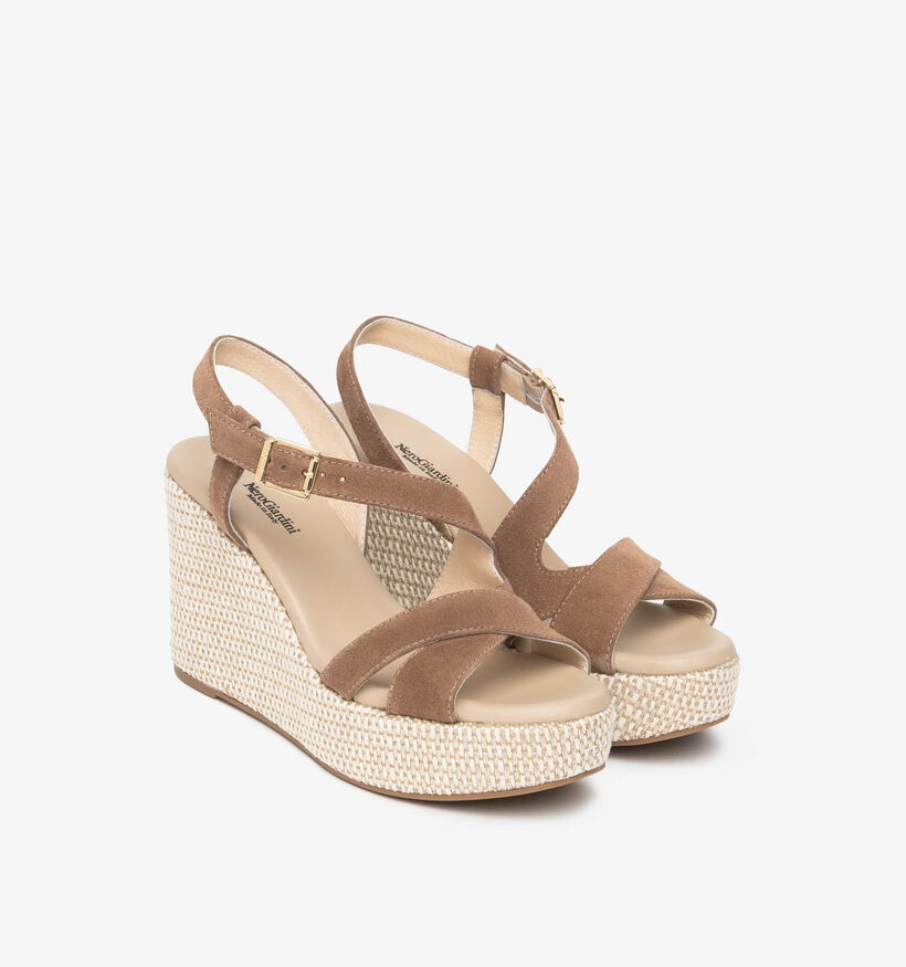 NeroGiardini Bruine Sandalen met Sleehak voor dames (370725)