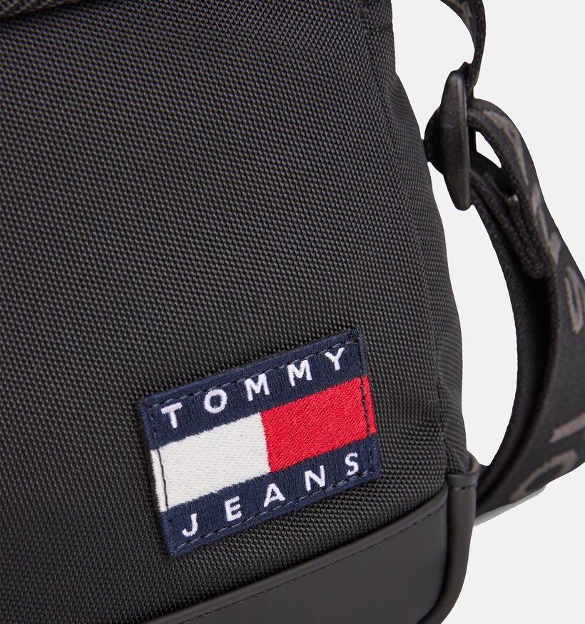 Tommy Hilfiger Tjm Ess Daily Sac porté croisé en Noir pour hommes (359246)