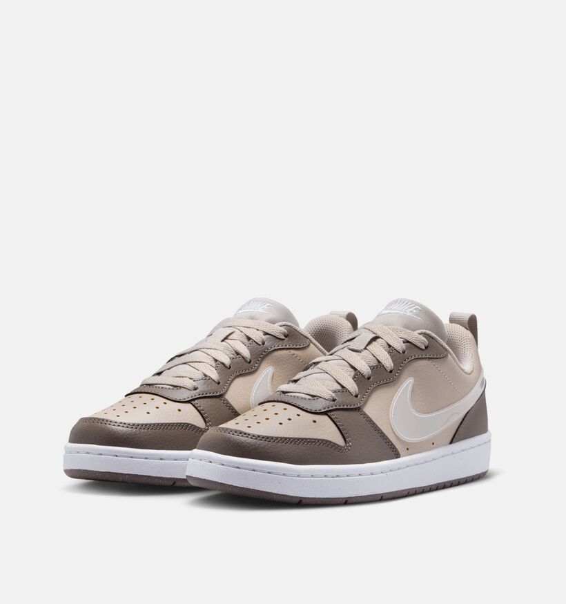 Nike Court Borough Low Baskets en Marron/Blanc pour gar&ccedil;ons, filles (376157) - pour semelles orthop&eacute;diques