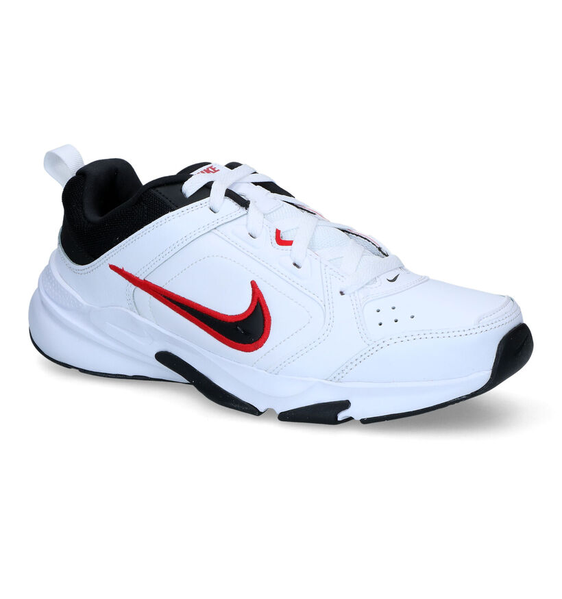 Nike Defy All Day Zwarte Sneakers in kunstleer (316507)