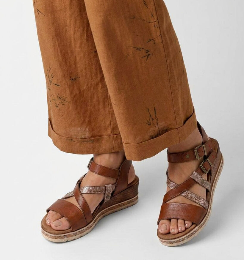 Mustang Sandales compens&eacute;es en Cognac pour femmes (372129)