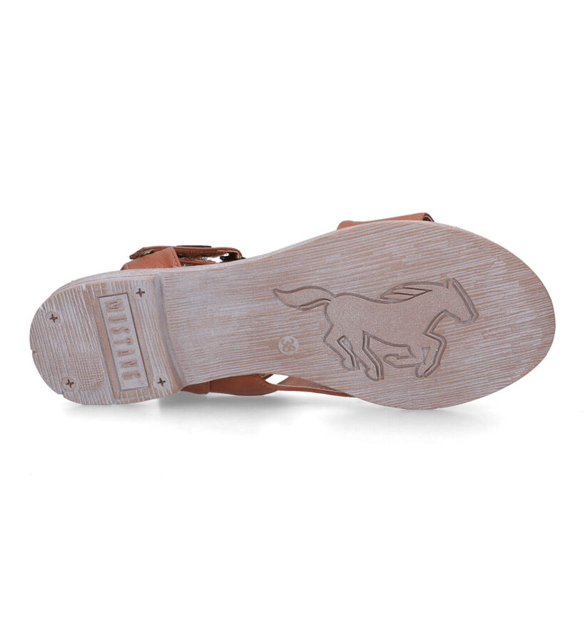 Mustang Sandales plates en Cognac pour femmes (323331)