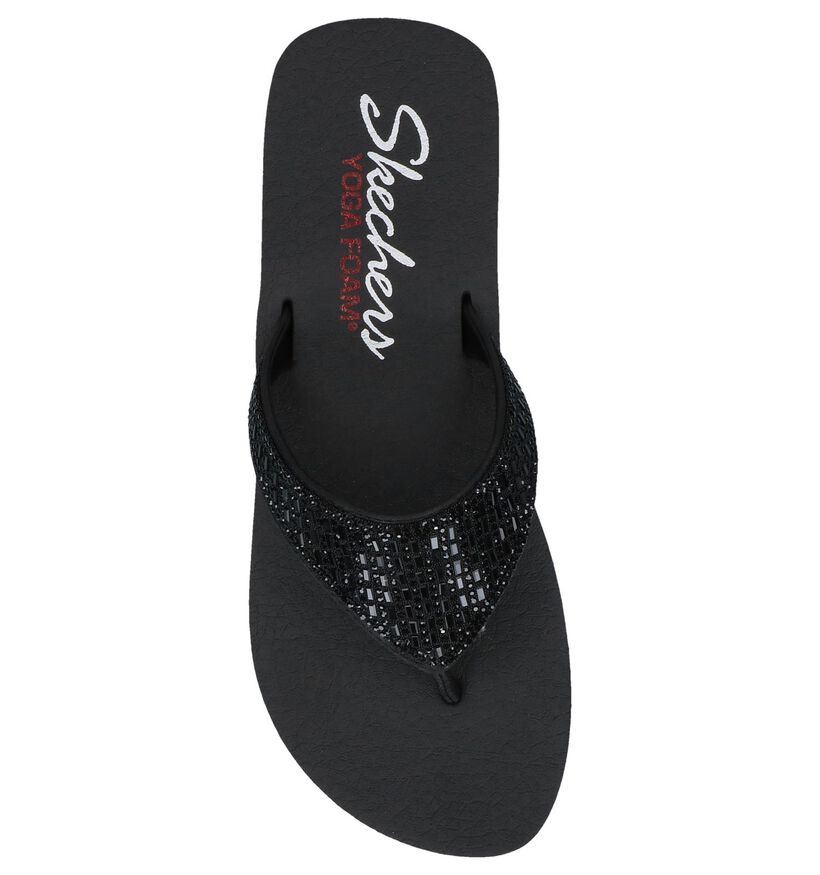 Zwarte Slippers Skechers Yoga Foam in stof (240500)