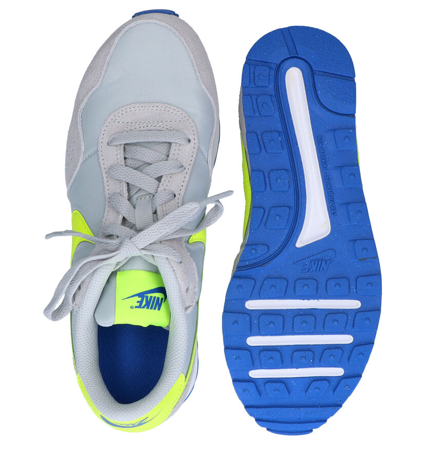 Nike MD Valiant Baskets en Blanc pour filles, garçons (319515) - pour semelles orthopédiques