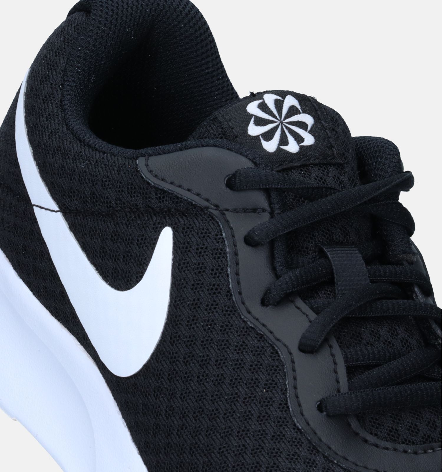 Nike tanjun online sneakers zwart heren