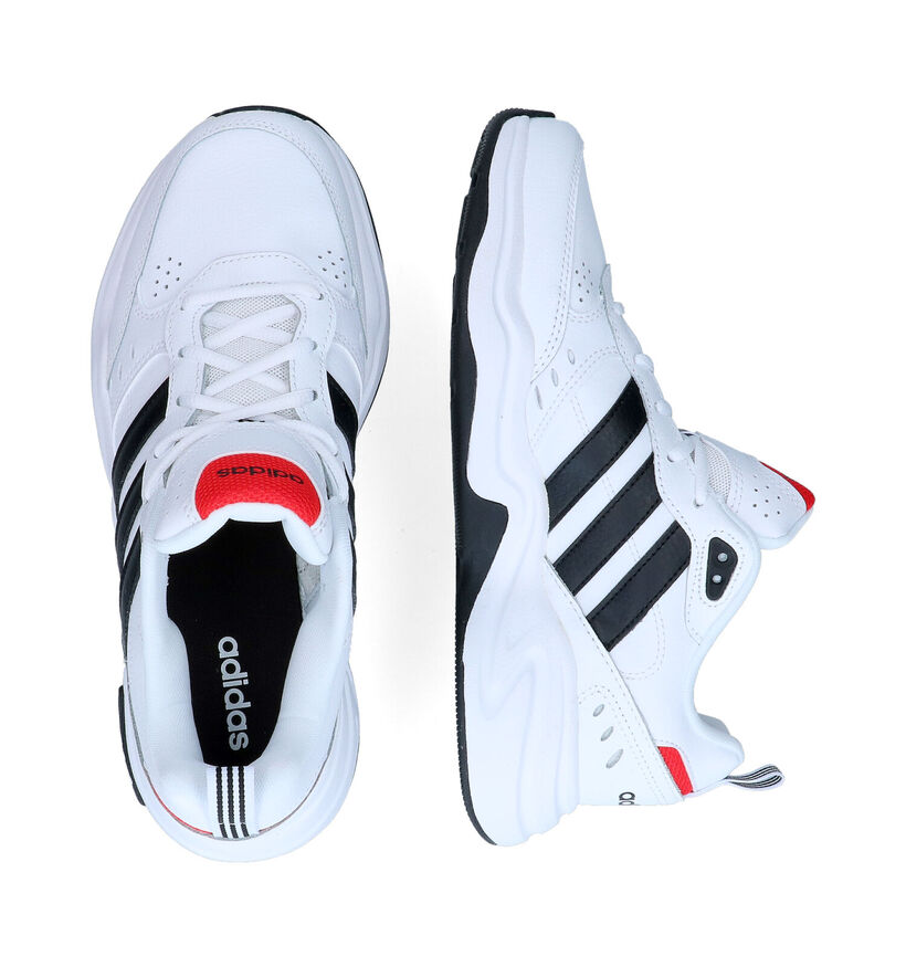 adidas Strutter Baskets en Blanc pour hommes (311399)