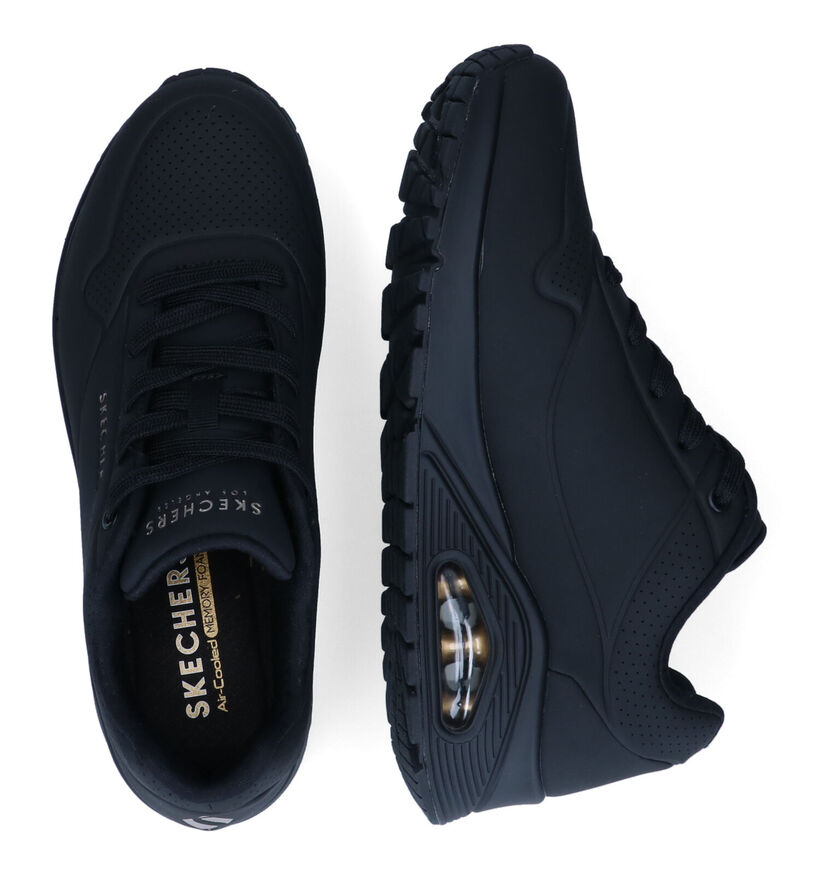 Skechers Uno Stand On Air Baskets en Noir pour femmes (350488)