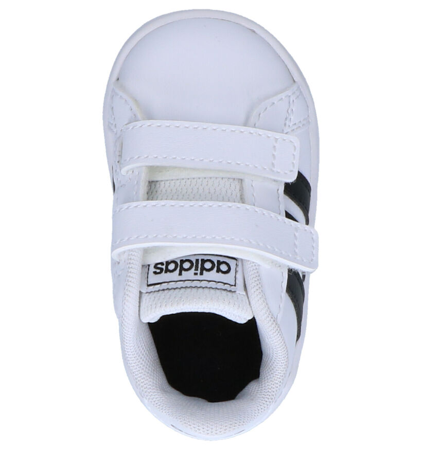 adidas Grand Court Baskets en Blanc en simili cuir (307964)